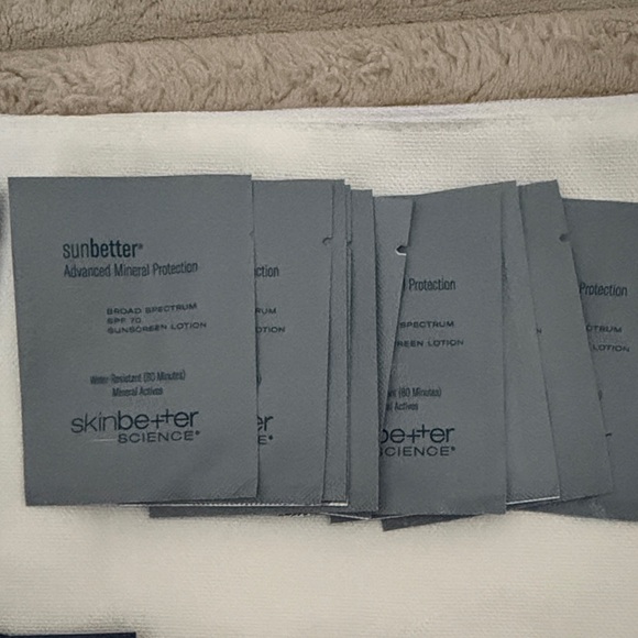 Skinbetter Science bundle - Picture 2 of 3